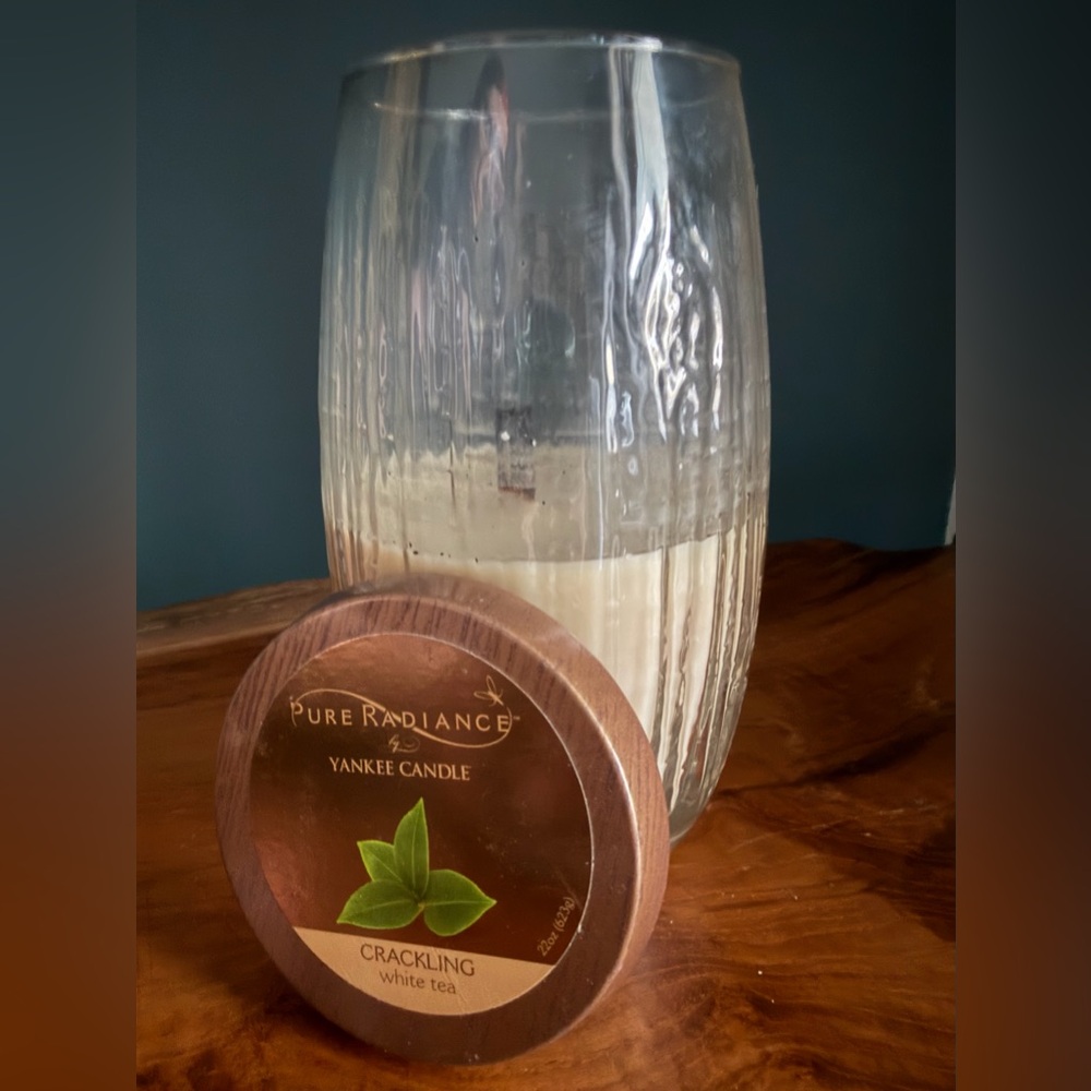 RETIRED SCENT White Tea Yankee Candle Pure Radiance Crackling Candle